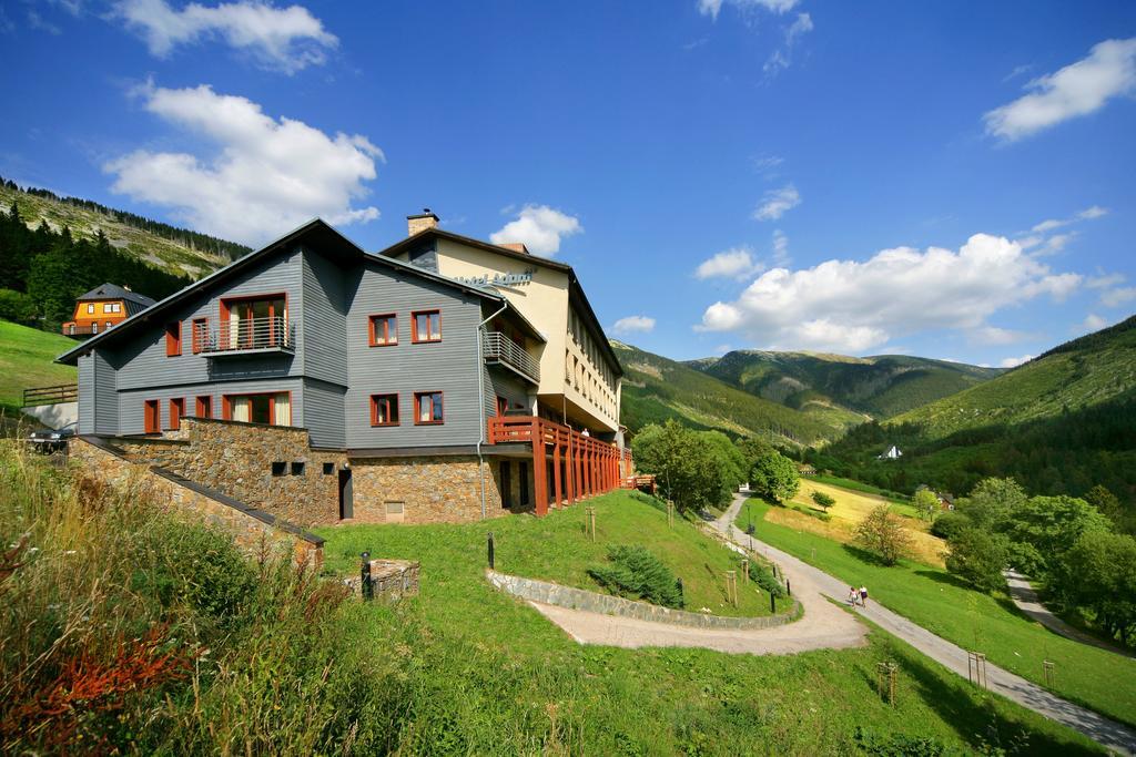 Hotel Adam Spindleruv Mlyn Exterior photo